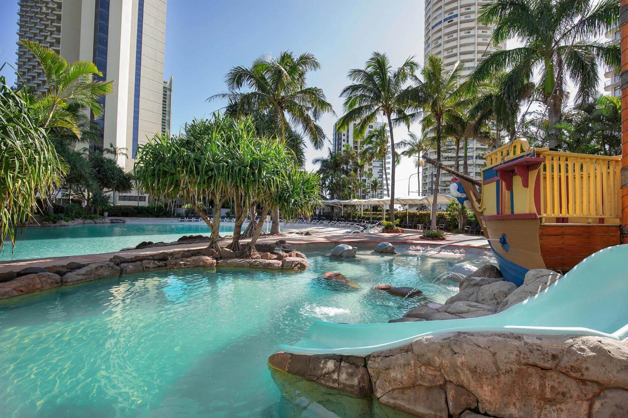 Holiday Holiday Crown Towers Gold Coast Kültér fotó