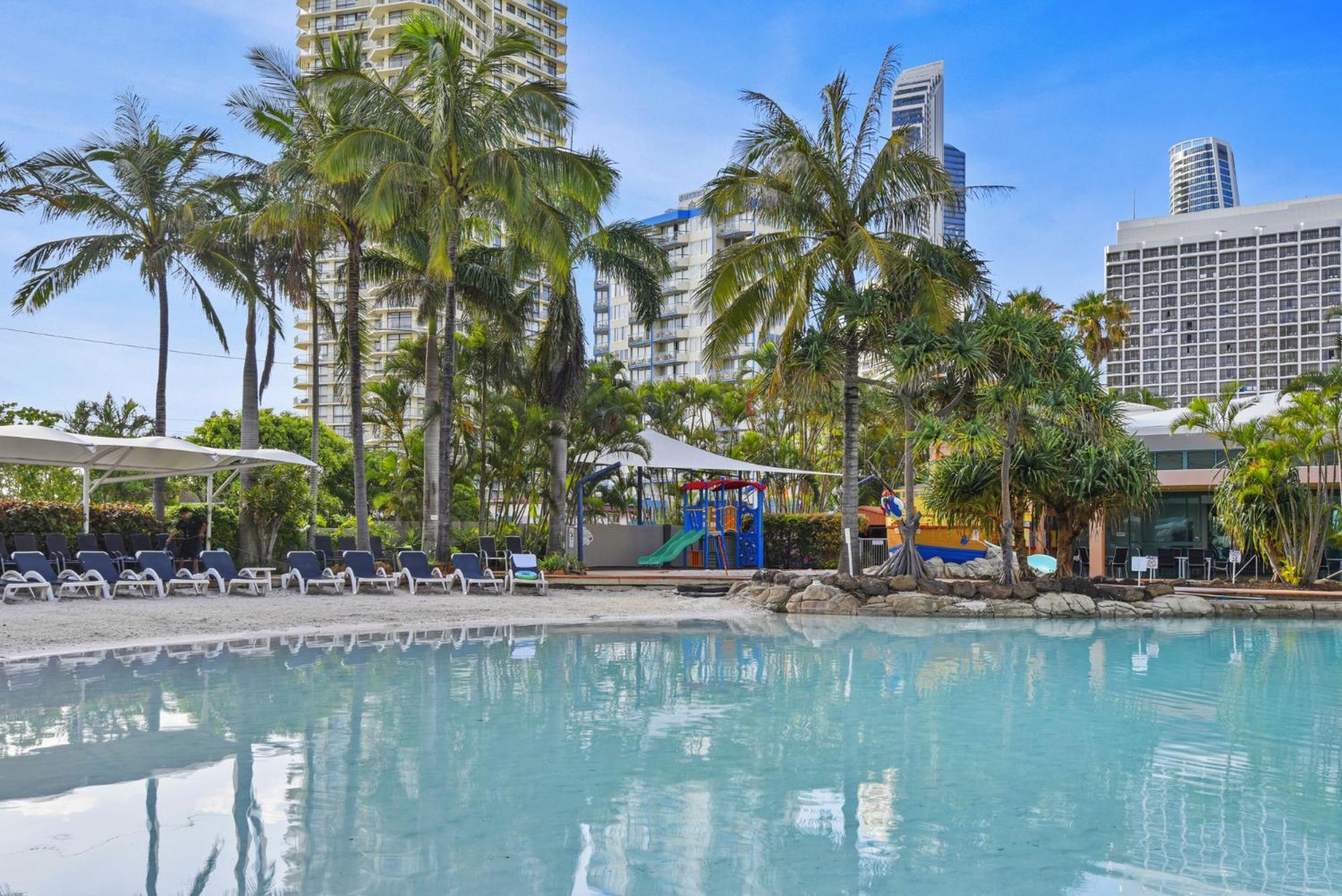 Holiday Holiday Crown Towers Gold Coast Kültér fotó